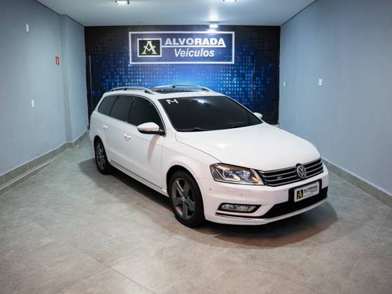 VOLKSWAGEN PASSAT 2.0 TSI 16V GASOLINA 4P AUTOMATIZADO VOLKSWAGEN PASSAT 2.0 TSI 16V GASOLINA 4P AUTOMATIZADO